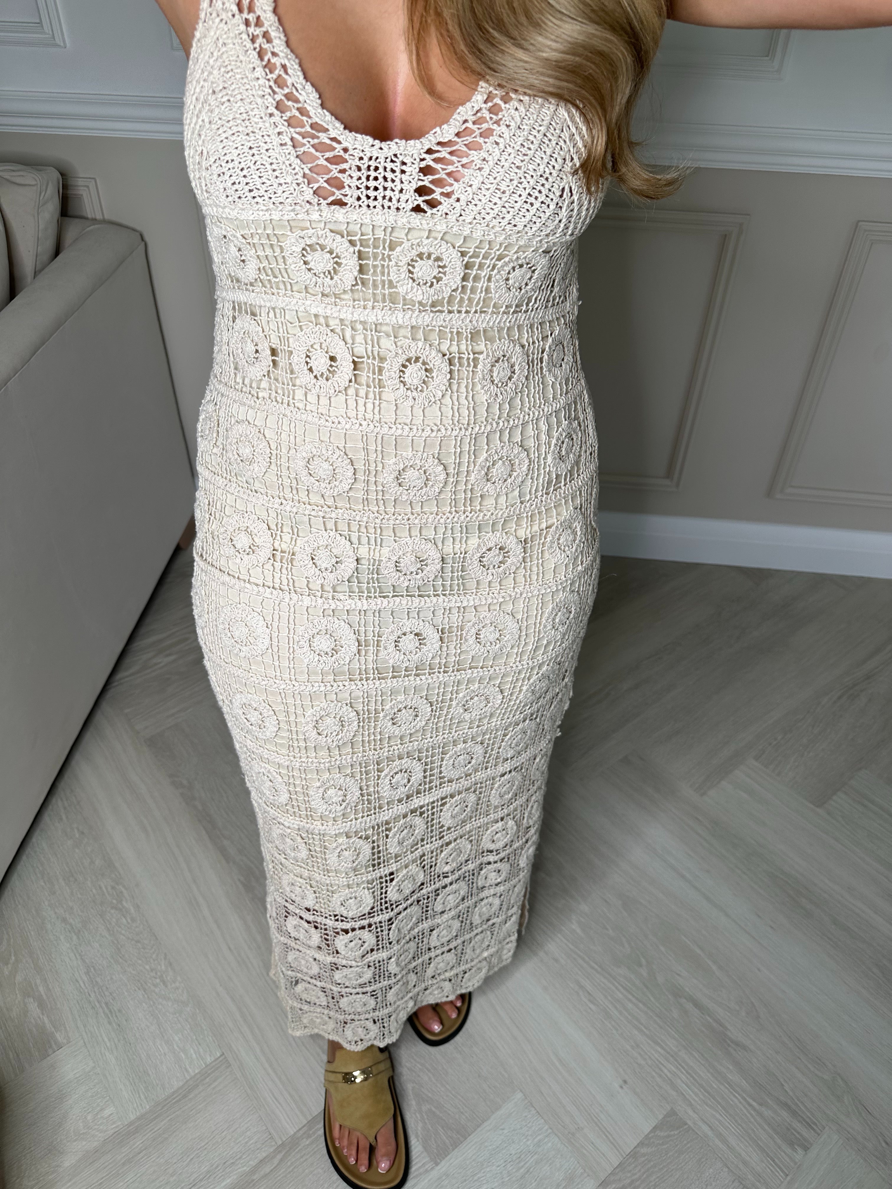 Women's Beige High Neck Bodycon Mini Sleeveless Crochet Dress with Fringe Hem